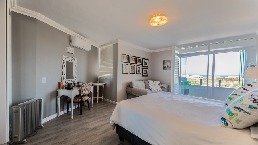 3 Bedroom Property for Sale in Bloubergstrand Western Cape